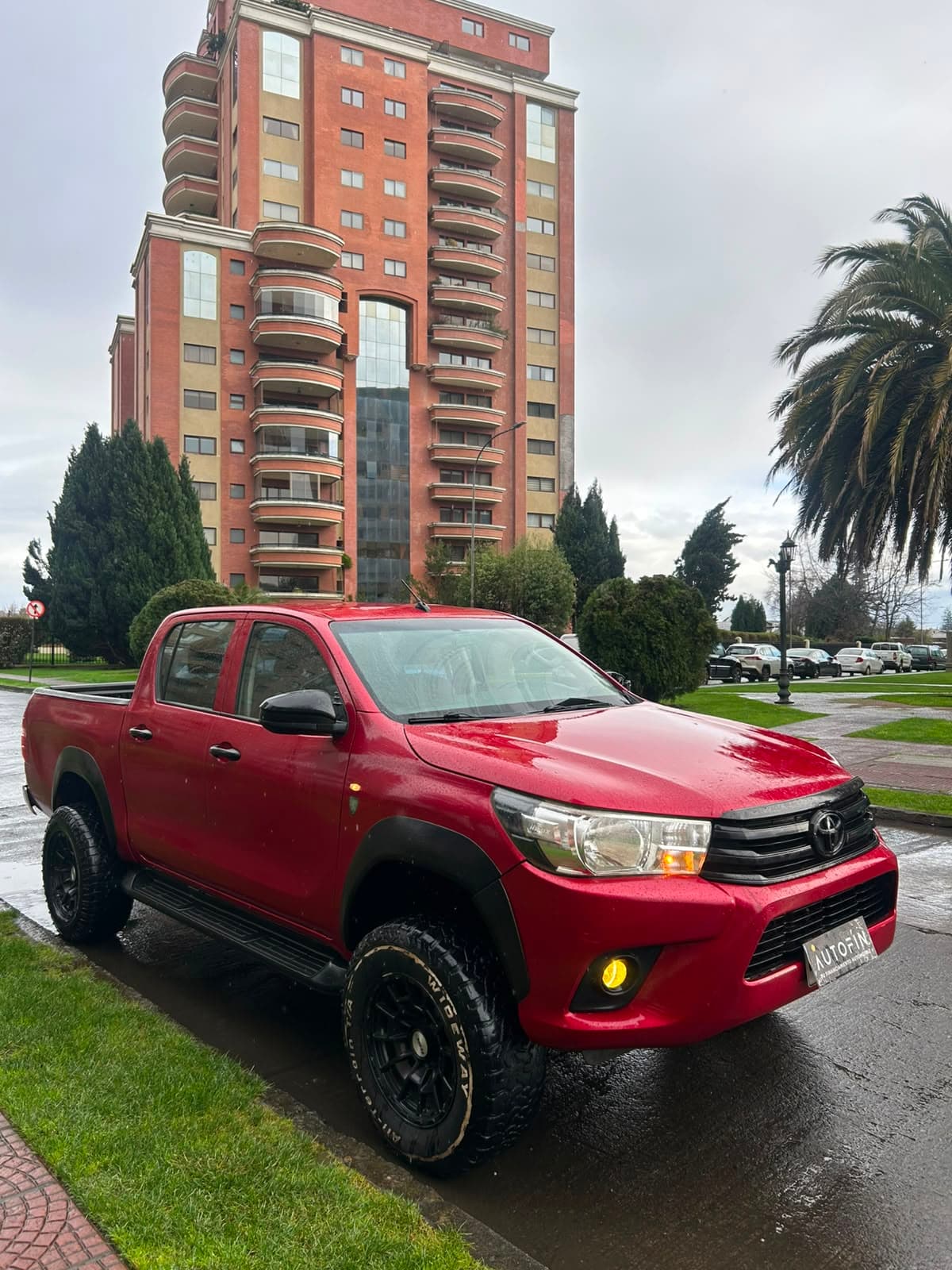 TOYOTA HILUX